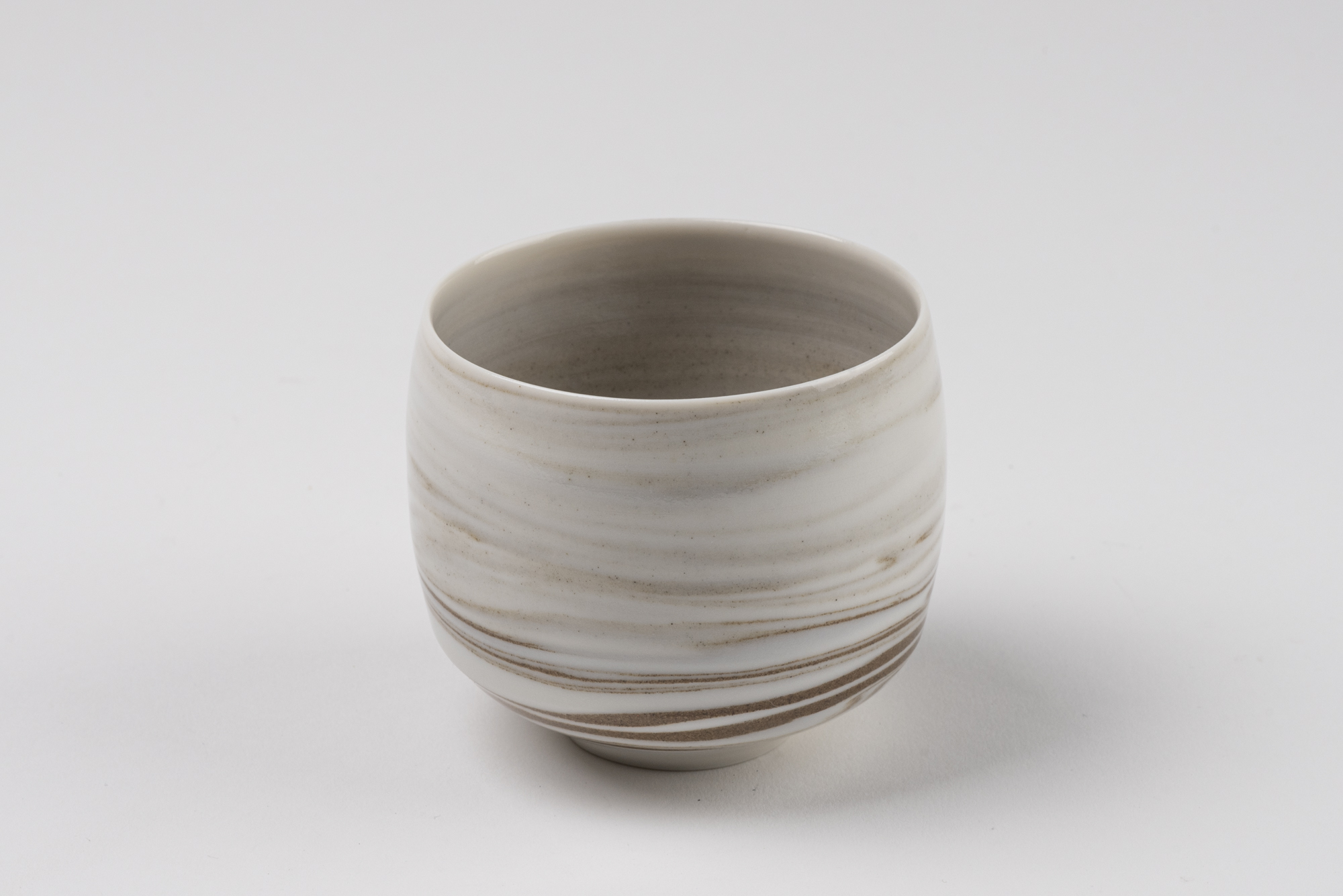 Tasse à café en terre mêlées, porcelaine et grès – Image 2